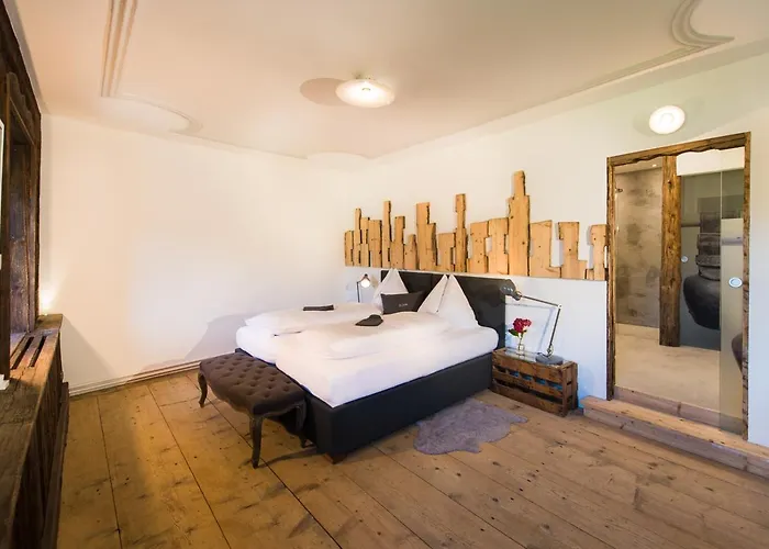 Hotel & Gourmetwirtshaus Kirchenwirt Seit 1326